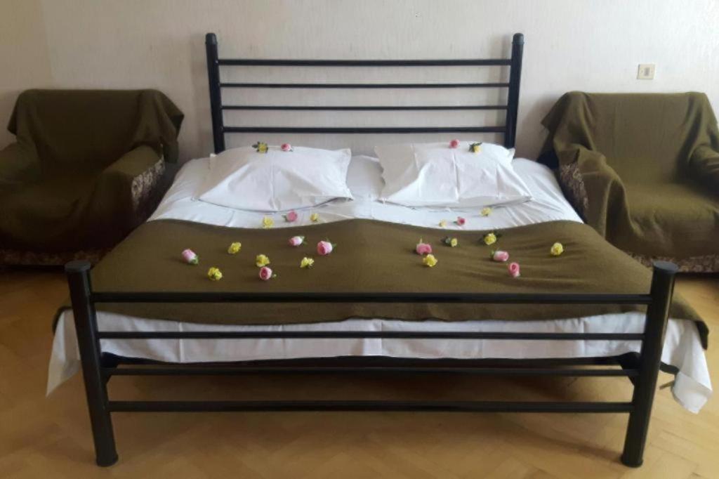 Guli Hotel Gori Exterior foto