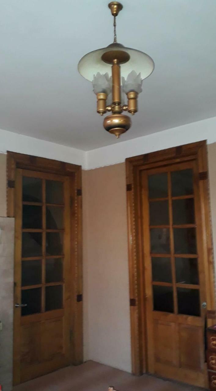 Guli Hotel Gori Exterior foto
